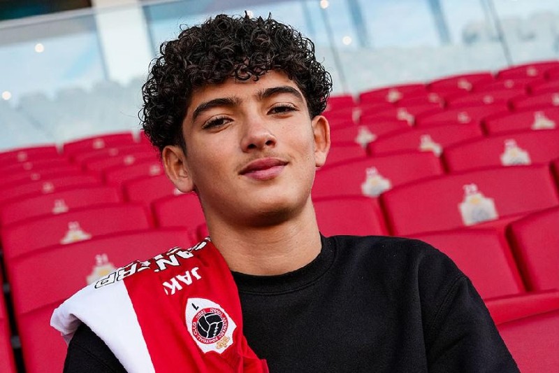يوسف الحمداوي يرفض إغراءات بلجيكا ويتمسك بحلم الأسود والقميص المغربي