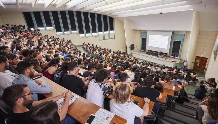 البكالوريا القديمة لم تعد عائقاً.. التعليم العالي الرقمي فرصة ثانية لحاملي الشهادات القديمة