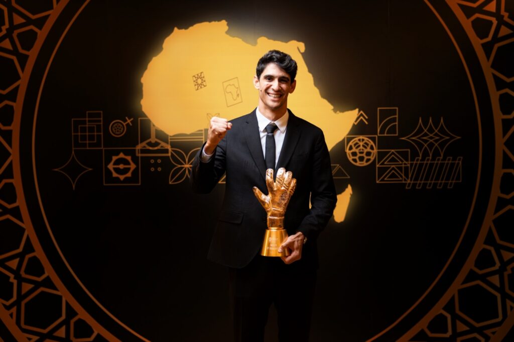 ياسين بونو.. الحارس الهادئ الذي صنع مجد المغرب وإفريقيا وبلغ العالمية