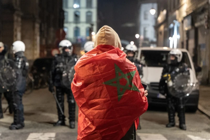 احتفالات فوز المغرب على زامبيا تتحول إلى أعمال عنف في مدينة ليل الفرنسية