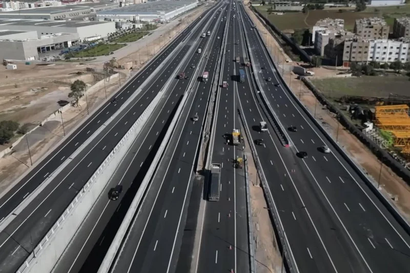 انتهاء أشغال مفترق عين حرودة قبل الموعد… بوابة مرورية جديدة لفك اختناق الدار البيضاء