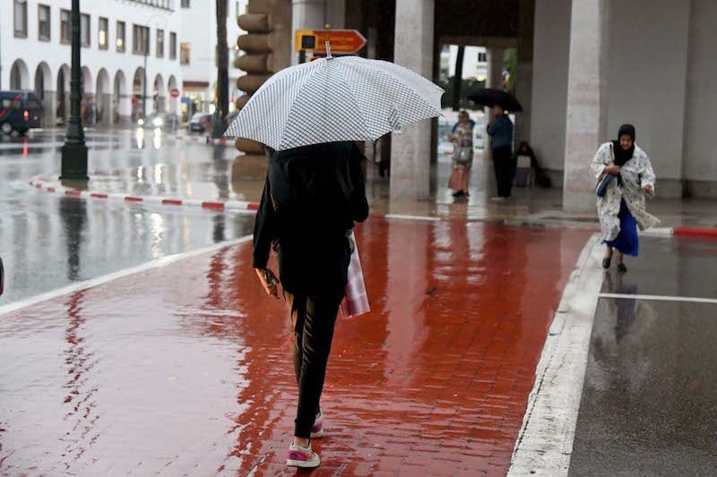 طقس الجمعة.. أمطار رعدية وثلوج مرتقبة بعدة مناطق بالمغرب