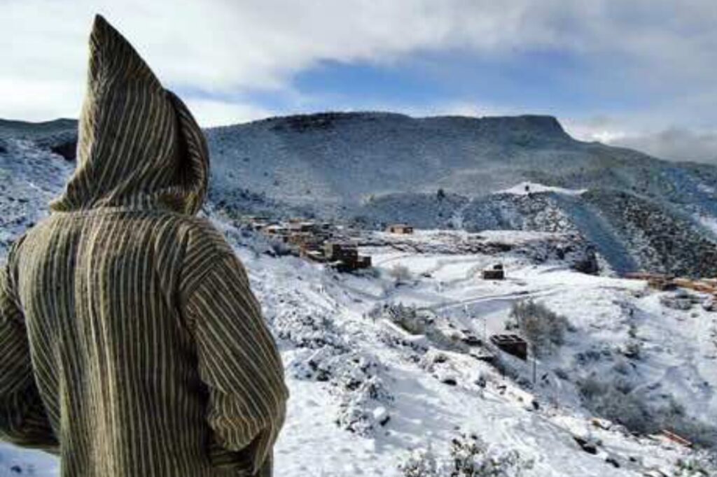 تساقطات ثلجية مهمة بالمغرب: أرقام ومقاييس حسب المناطق
