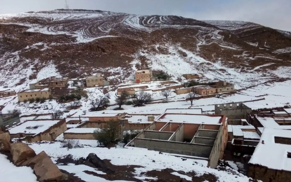 الثلوج تجتاح مساحات واسعة بالمغرب وتغطي 41 ألف كيلومتر مربع