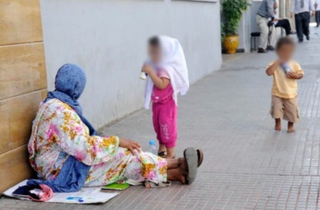 بن جرير.. توقيف سيدة تستغل طفلتيها في التسول وضبط 11 مليون سنتيم بحوزتها