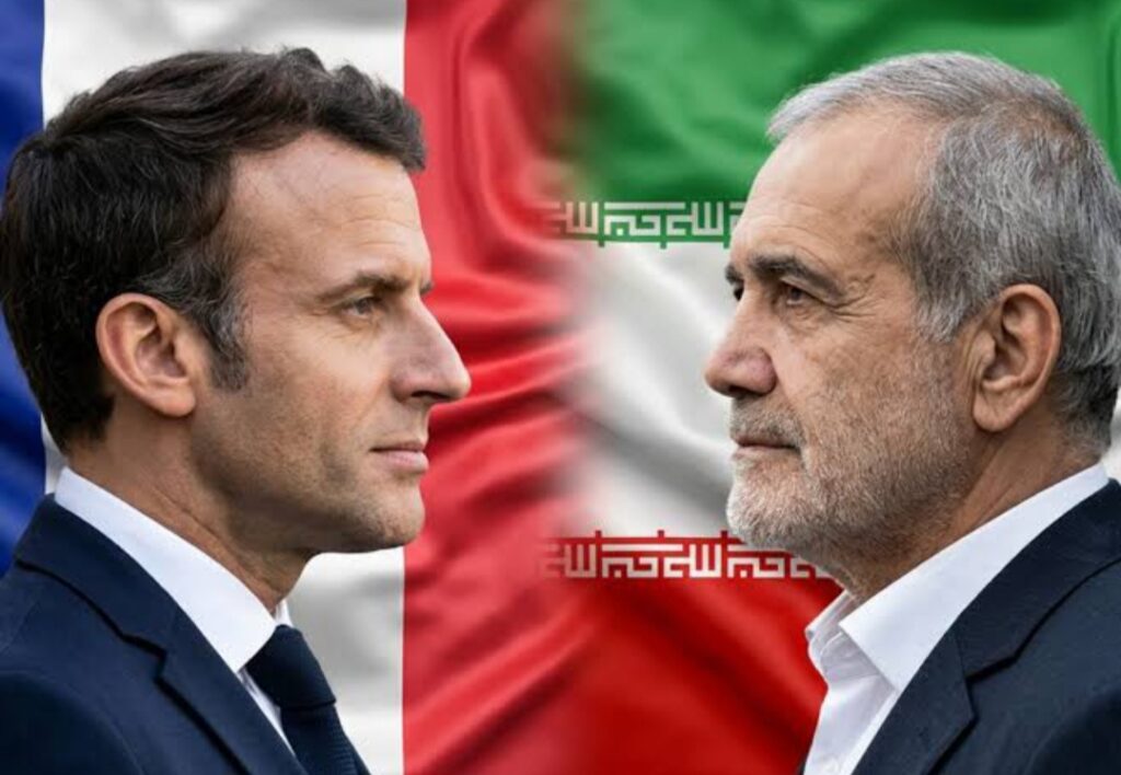 اتصال هاتفي بين ماكرون والرئيس الإيراني لبحث التوصل إلى اتفاق مع واشنطن