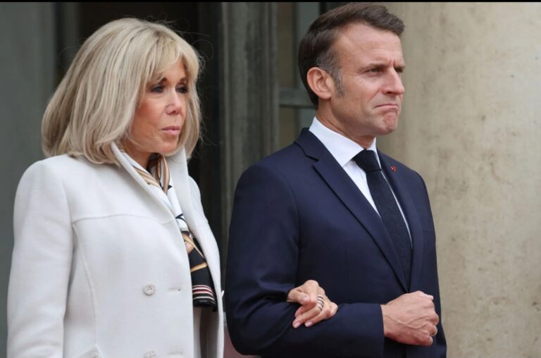 ماكرون وزوجته