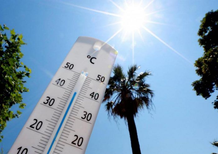 طقس الجمعة.. أجواء حارة ورياح قوية بعدد من مناطق المغرب