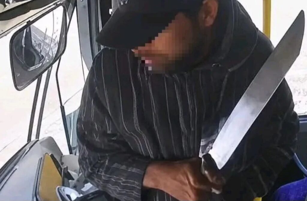 الدرك يوقف المشتبه فيه في الاعتداء على حافلة للنقل العمومي بالجديدة
