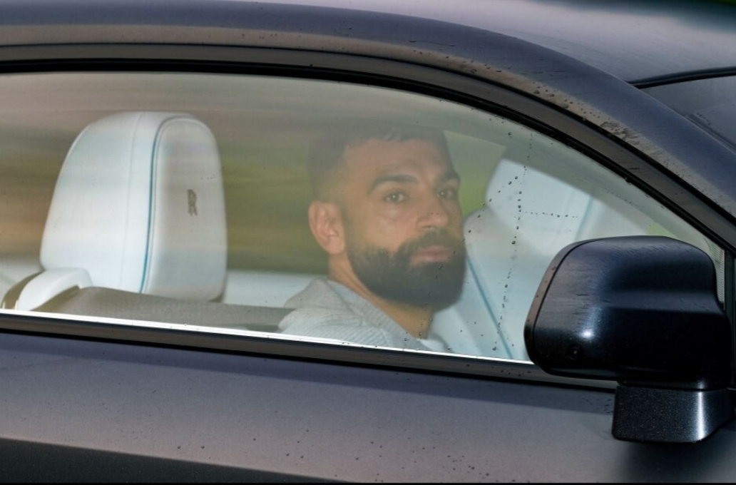 محمد صلاح يُمنع من القيادة في إنجلترا لمدة 6 أشهر